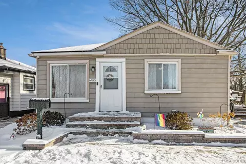 6485 Huron St, Taylor, MI 48180