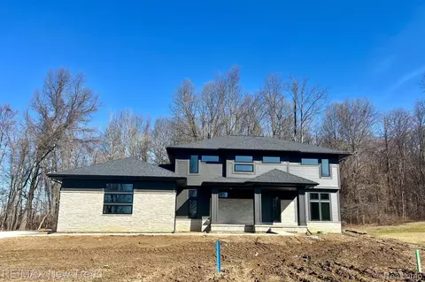 6538 Cambridge Cir, Independence, MI 48346