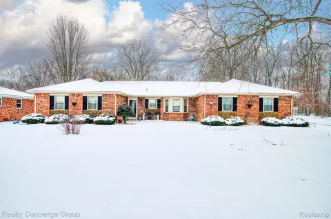 1339 W Dean Rd, Bedford, MI 48182