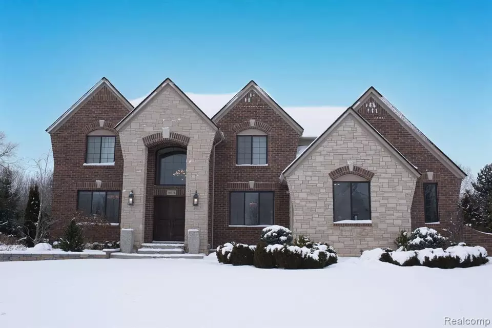 16931 Kings Fairway Ln, Grand Blanc, MI 48439 1 photo Movoto