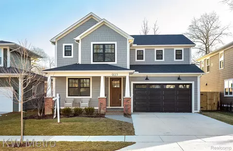 923 Greenleaf Dr, Royal Oak, MI 48067