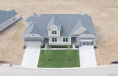 3751 Chatham, Brighton, MI 48114