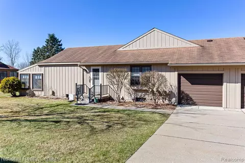 12298 Cambridge Blvd #1, South Lyon, MI 48178