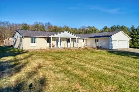200 Dinkel Dr, Howell, MI 48843