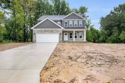 5205 Farmridge Ln, Grand Blanc, MI 48439