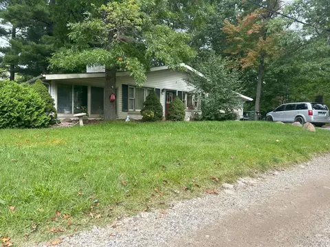 631 Butler Dr, Orion, MI 48362