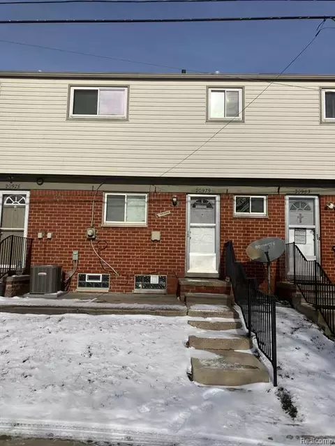 20979 Washington, Roseville, MI 48066