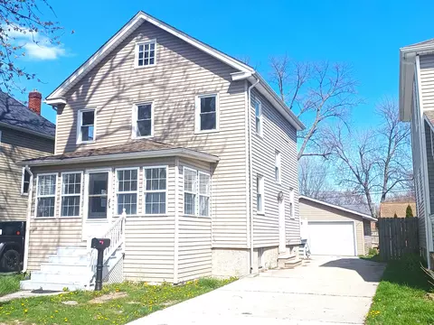 1409 Connecticut Ave, Marysville, MI 48040