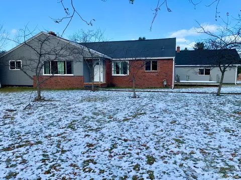 4086 Jeddo Rd, Burtchville, MI 48059