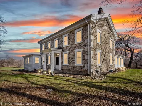 5400 Curtis Rd, Plymouth, MI 48170