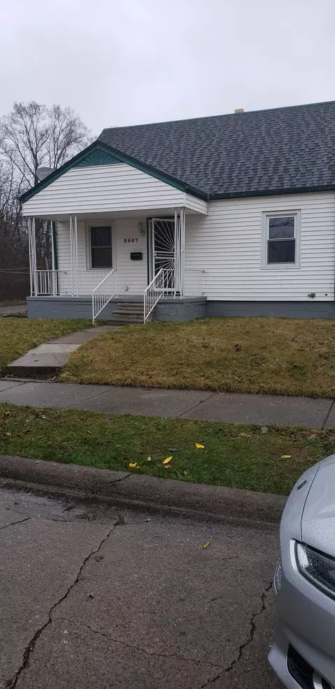 3007 Spruce St, Inkster, MI 48141