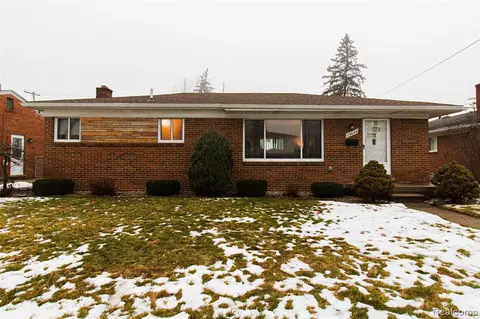 25824 Warrington St, Dearborn Heights, MI 48127