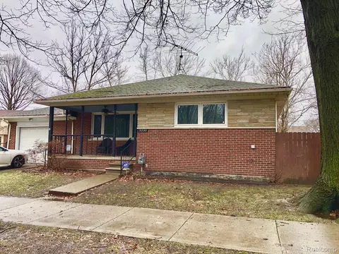 5930 Canyon St, Grosse Pointe, MI 48236 photo 1
