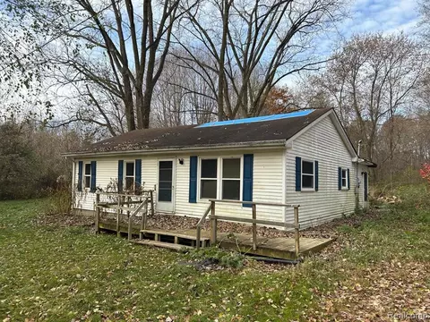 703 N Wilder Rd, Lapeer, MI 48446