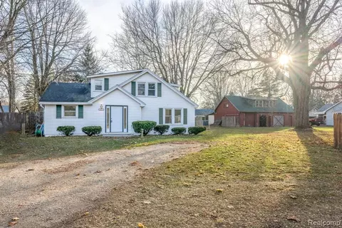 3601 Charles St, Fort Gratiot, MI 48059