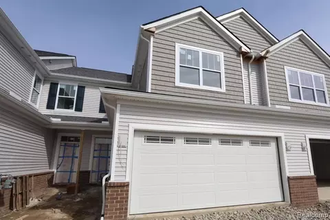 2406 Salt Springs Dr, Saline, MI 48176