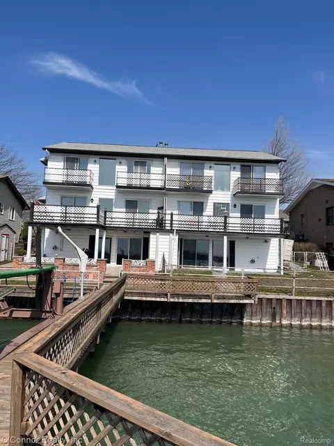 3220 Military St, Port Huron, MI 48060
