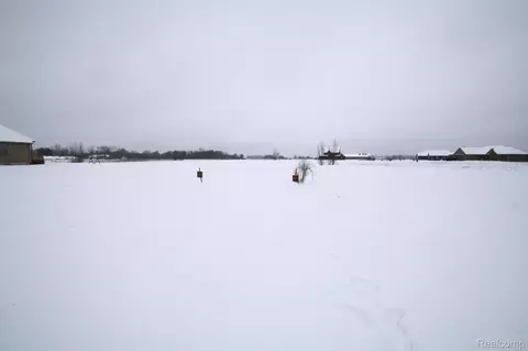 6237 Victoria Ln, Mundy, MI 48473