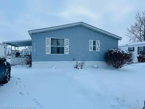 8427 Deano St, Newport, MI 48166