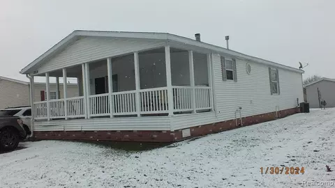 959 Cameron Cir, Monroe, MI 48161