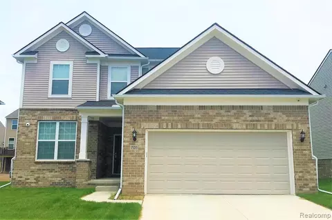 6111 Kingsley, Clarkston, MI 48346