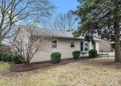 5266 Mansfield Ave, Sterling Heights, MI 48310