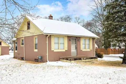 1295 E Auburn Rd, Rochester Hills, MI 48307