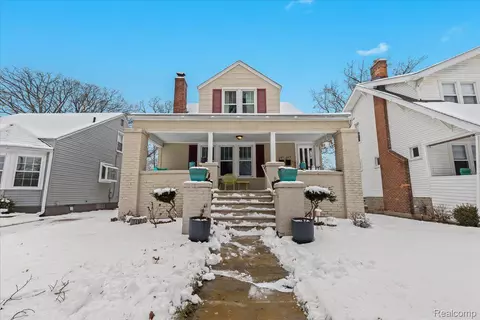 241 E Maplehurst St, Ferndale, MI 48220