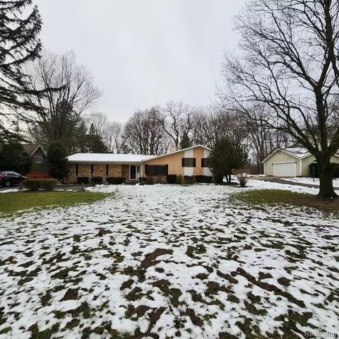 28705 Inkster Rd, Farmington Hills, MI 48334