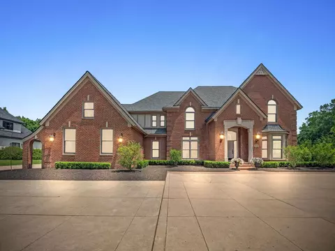 20880 Turnberry Blvd, Northville, MI 48167