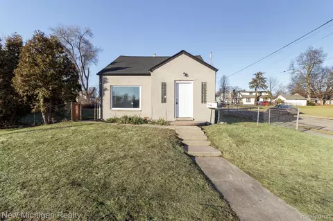 511 E Pike St, Pontiac, MI 48342