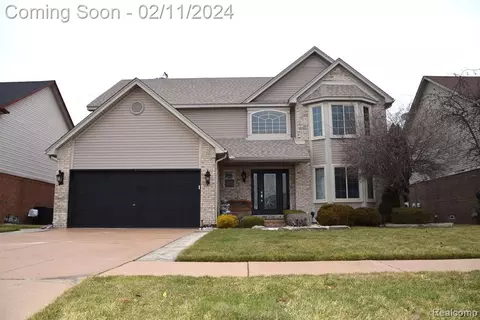 23236 Stacey Dr, Trenton, MI 48183