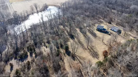 5427 Oak Grove Rd, Howell, MI 48855