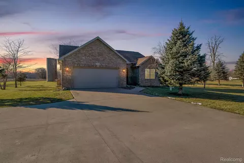 6190 Morrish Rd, Swartz Creek, MI 48473