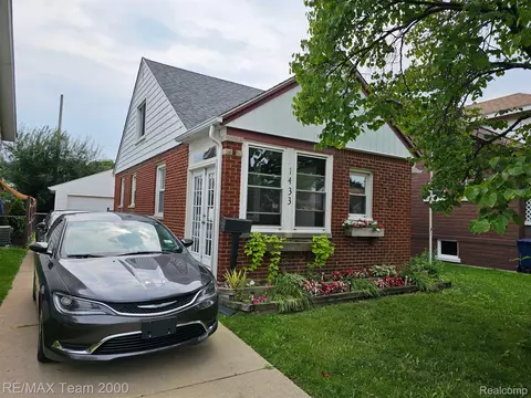 1433 Arlington Ave, Lincoln Park, MI 48146