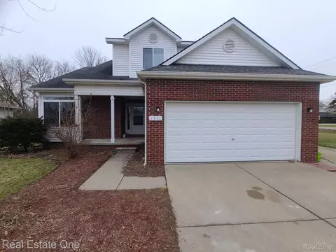 1511 Newcastle Dr, Davison, MI 48423