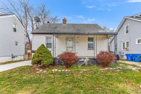 7560 Maxwell Ave, Warren, MI 48091 photo 1