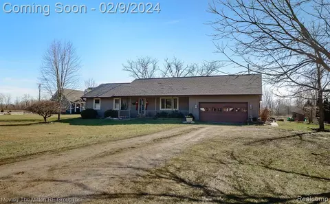 48053 Harris Rd, Belleville, MI 48111