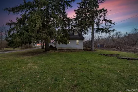15160 Fish Lake Rd, Holly, MI 48442