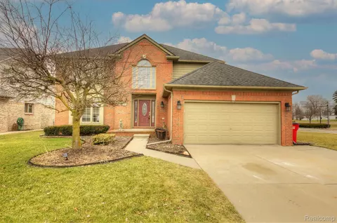 30040 Crescent Dr, Chesterfield, MI 48051