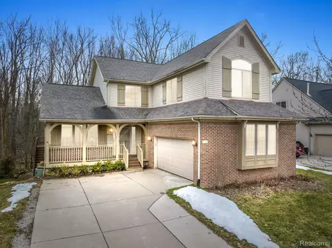 5731 Villa France Ave, Scio, MI 48103
