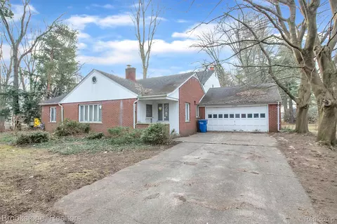 11200 Chicago Rd, Warren, MI 48093