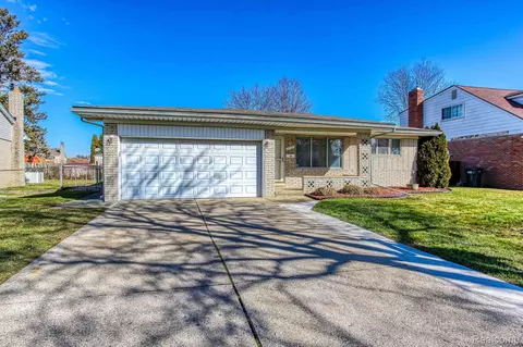 37130 Gary Dr, Sterling Heights, MI 48310