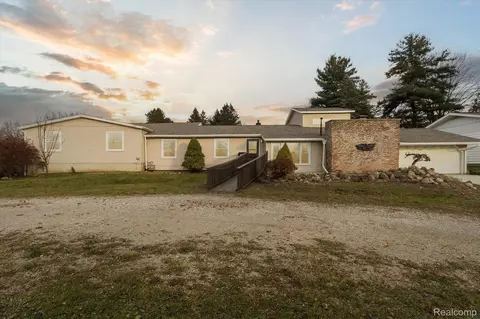 5150 Jackson Rd, Flint, MI 48506