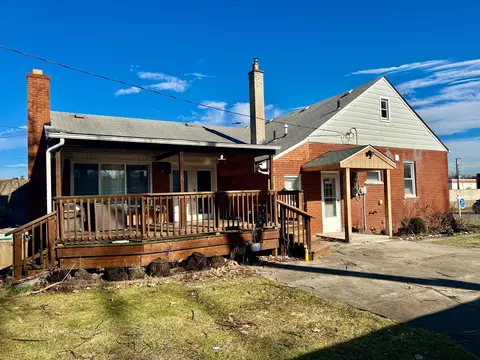 20411 Deering St, Livonia, MI 48152