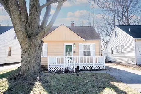 24047 Stanford St, Dearborn Heights, MI 48125