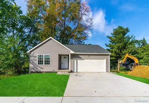 15452 Leona Dr, Redford, MI 48239