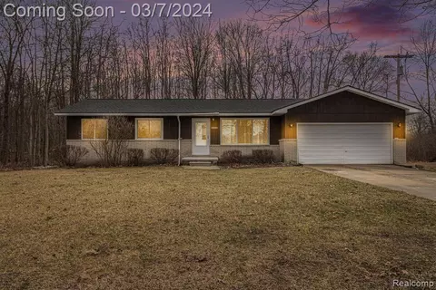 45225 Dunn Rd, Belleville, MI 48111