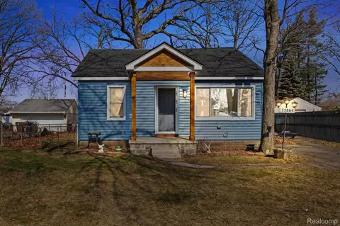 35864 Oregon Ave, Westland, MI 48186