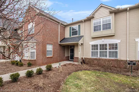 4456 Aster Blvd #189, Genoa, MI 48843